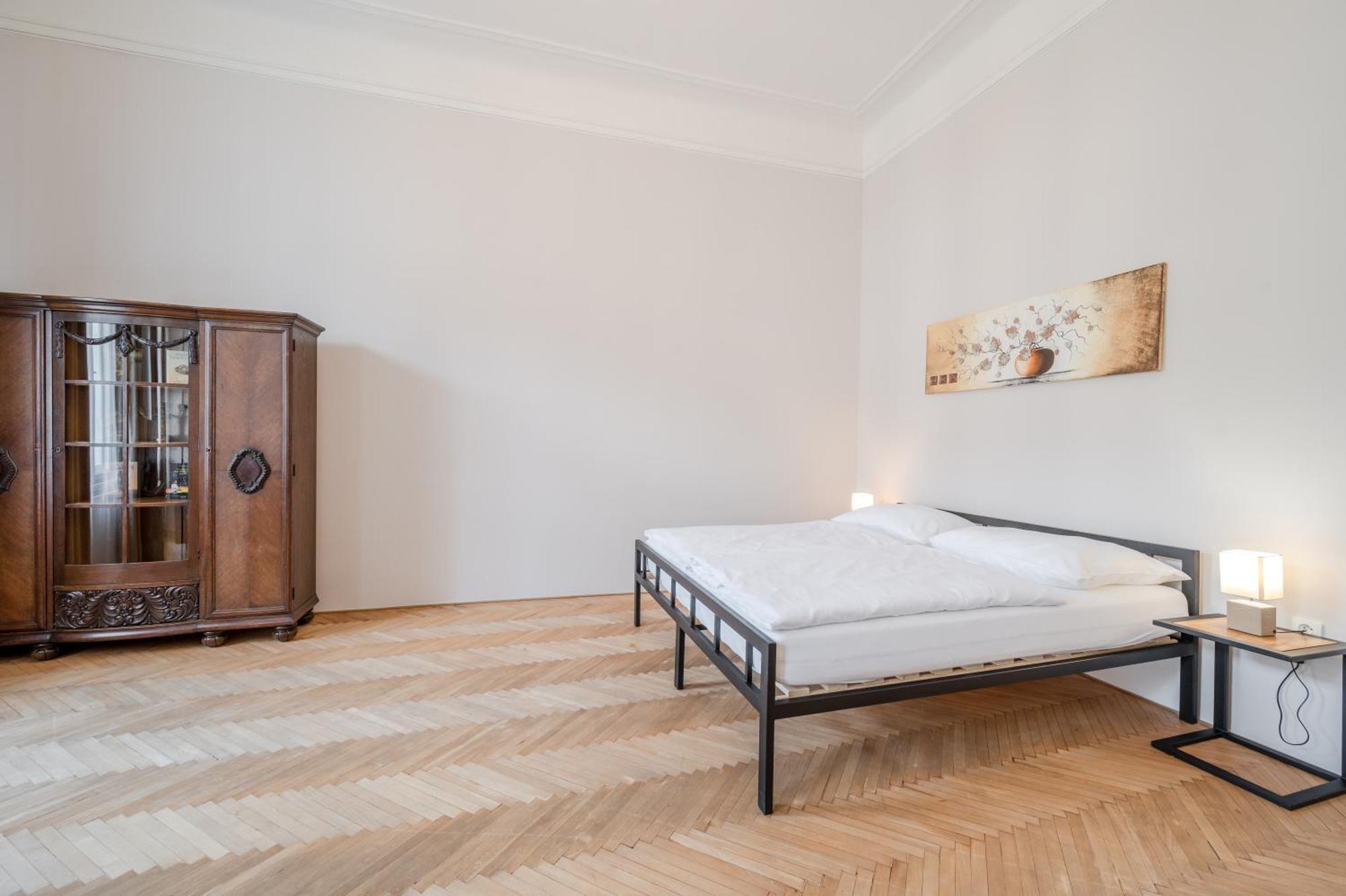 Palace Petrarca Prag Oda fotoğraf